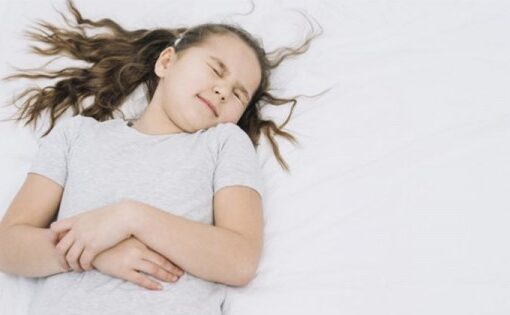 cara mengatasi sakit perut pada anak